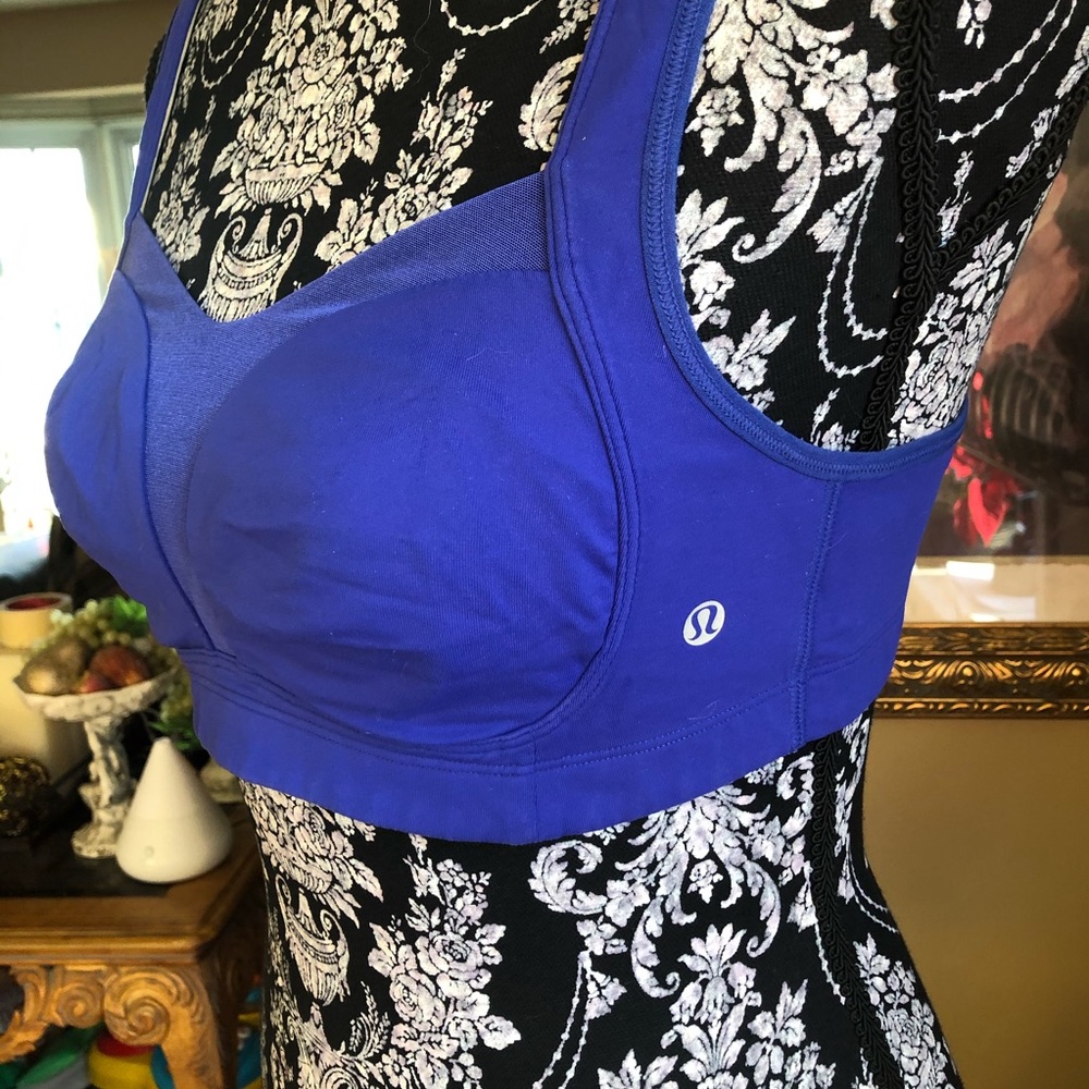Lululemon athletica - Picture 8 of 8